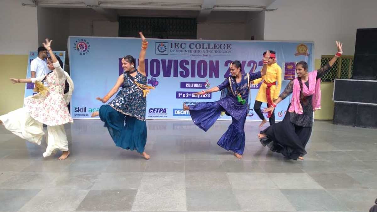 टेकफेस्ट इनोविजन का शुभारम्भ, विभिन्न प्रतियोगिता में विद्यार्थियों ने लिया हिस्सा